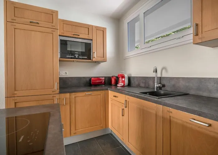 4 Adultes 2 Enfants - Acces Direct Apartment